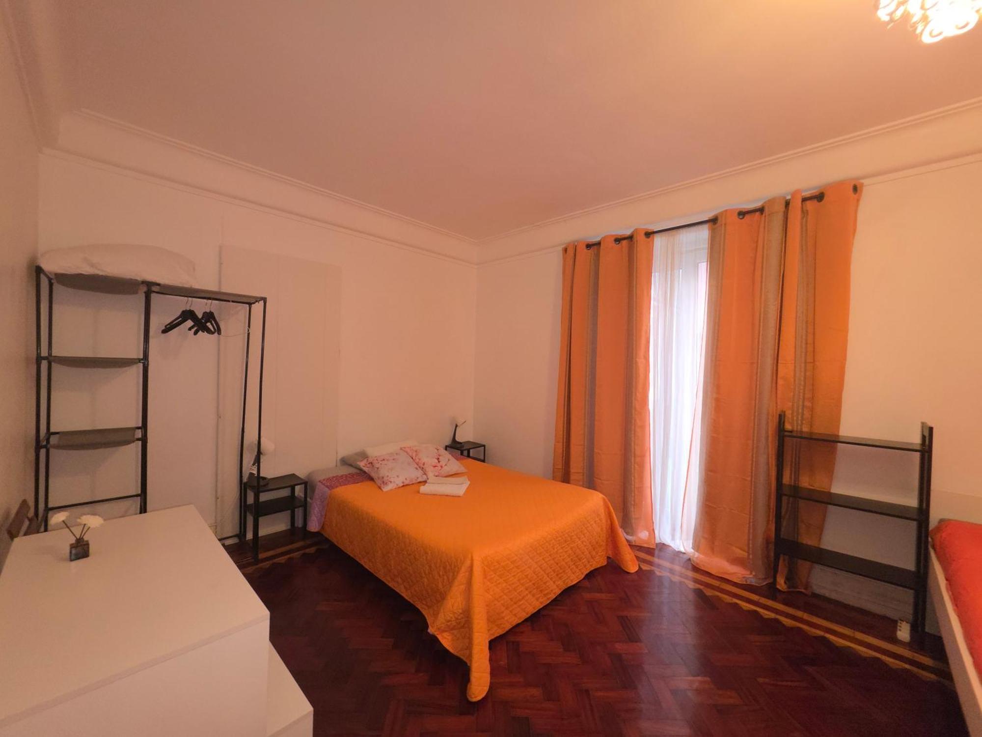 Mini Hostel In Lisbon — Photos 2
